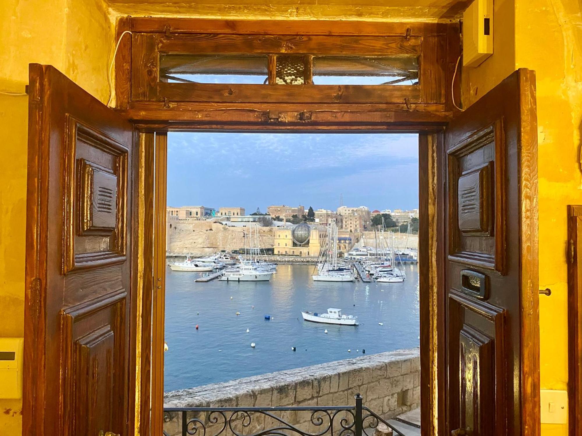 Blue Eye - Waterfront Home In A Scenic Location Birgu Eksteriør bilde